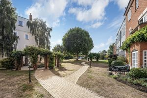 Communal Gardens- click for photo gallery